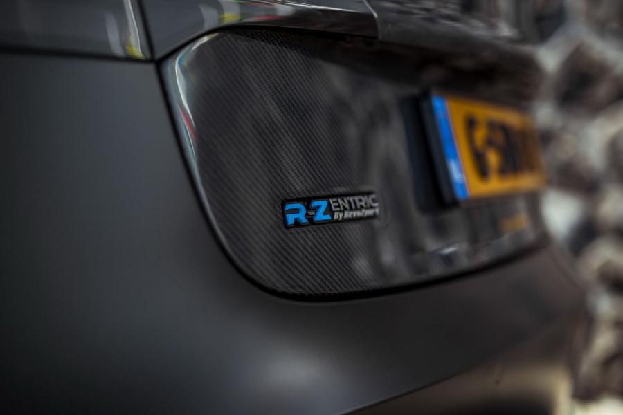 Детали экстерьера Tesla Model 3R EVO Yellow Flash by JP Customs & RevoZport 2020 года  (фото 8 из 12)